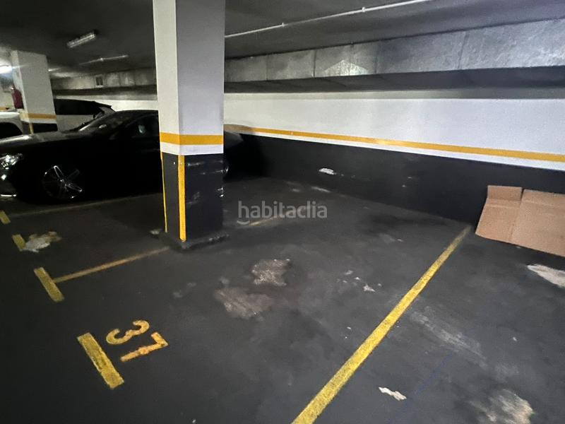 Foto 8735409a-a442-4412-b5a9-3984e2701ecd. Parking coche parquin en venta en calle industria 331 en Barcelona