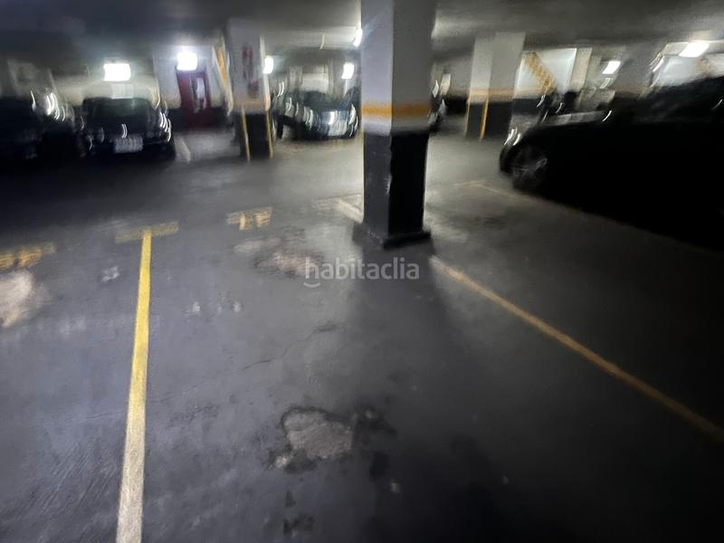 Foto f9552518-f38b-4a47-ac1d-85a76418199d. Parking coche parquin en venta en calle industria 331 en Barcelona