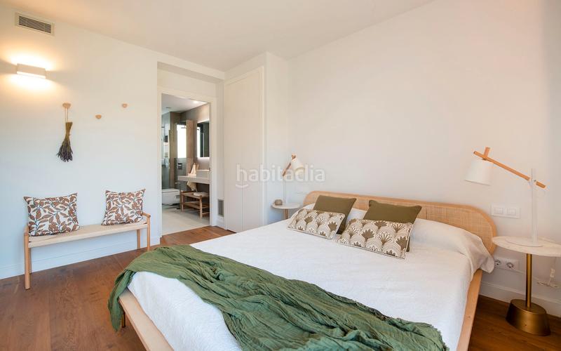 Foto 6b917a07-c023-497f-b481-e807fdfcd3a6. Alquiler ático  en alquiler de temporada en lantiga esquerra de leixample con 3 habitaciones, 2 baños y una gran terraza, en Barcelona