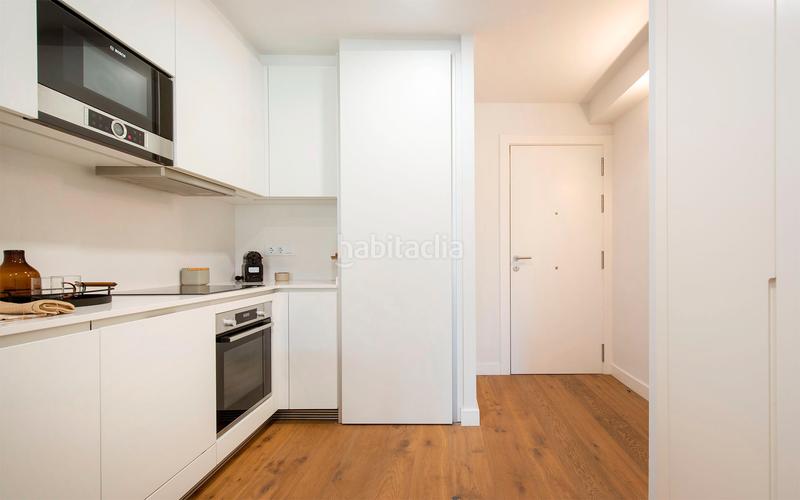 Foto dfd1015d-1df5-48f4-bd59-f6233c4e11bd. Alquiler ático  en alquiler de temporada en lantiga esquerra de leixample con 3 habitaciones, 2 baños y una gran terraza, en Barcelona