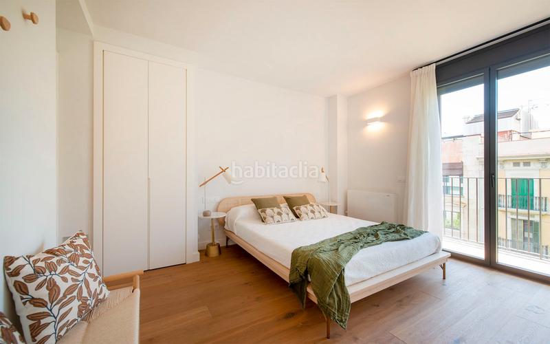 Foto e865207d-faff-4fda-ab5d-2e53aa590565. Alquiler ático  en alquiler de temporada en lantiga esquerra de leixample con 3 habitaciones, 2 baños y una gran terraza, en Barcelona