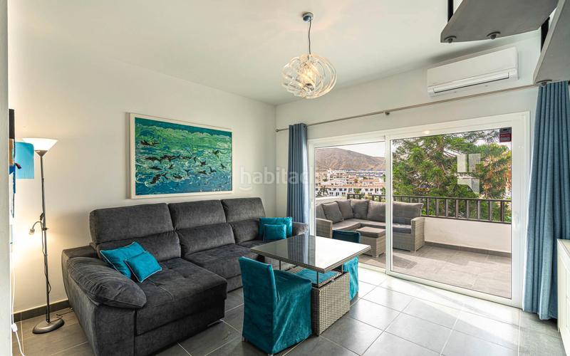 Foto 26391a11-1d7f-4925-921d-0a0de9605981. Dúplex ático dúplex en venta en Los Cristianos con 2 habitaciones, 2 terrazas y piscina comunitaria, en Arona