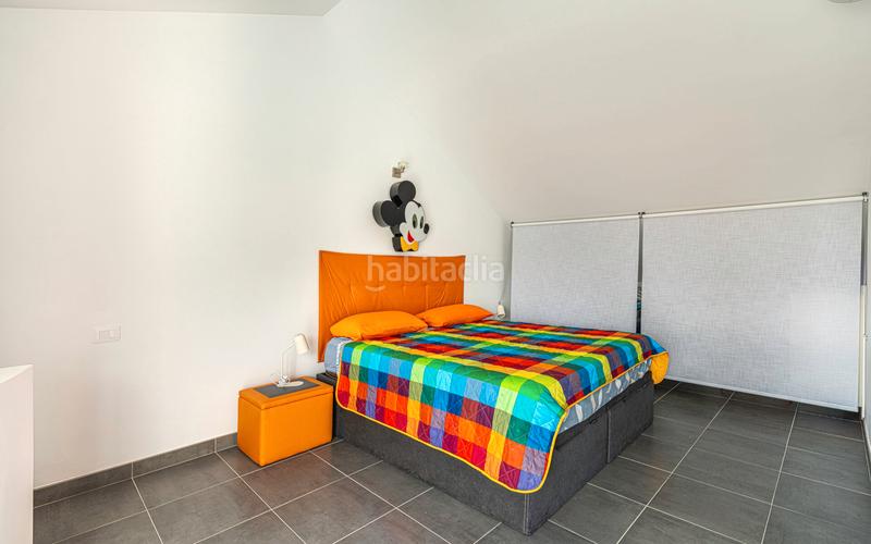 Foto 28c9d59e-e6ec-47a0-8352-13edb26e20b6. Dúplex ático dúplex en venta en Los Cristianos con 2 habitaciones, 2 terrazas y piscina comunitaria, en Arona