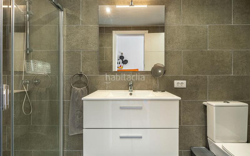 Foto 4c429efe-551f-4f67-a0d1-77239433e880. Dúplex ático dúplex en venta en Los Cristianos con 2 habitaciones, 2 terrazas y piscina comunitaria, en Arona