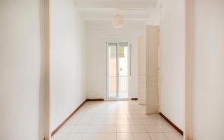 Appartement  Diluvi. Piso en venta en la vila de gràcia con 2 habitaciones, a reforma
