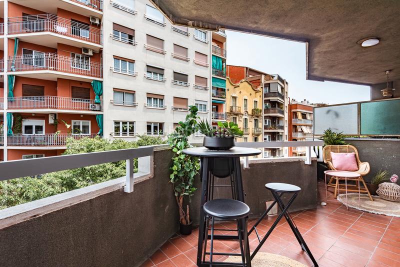 Foto 47b63263-e3f2-4f70-934b-44b8b5afc916. Piso  en venta en la dreta de leixample con 3 habitaciones y terraza, en Barcelona