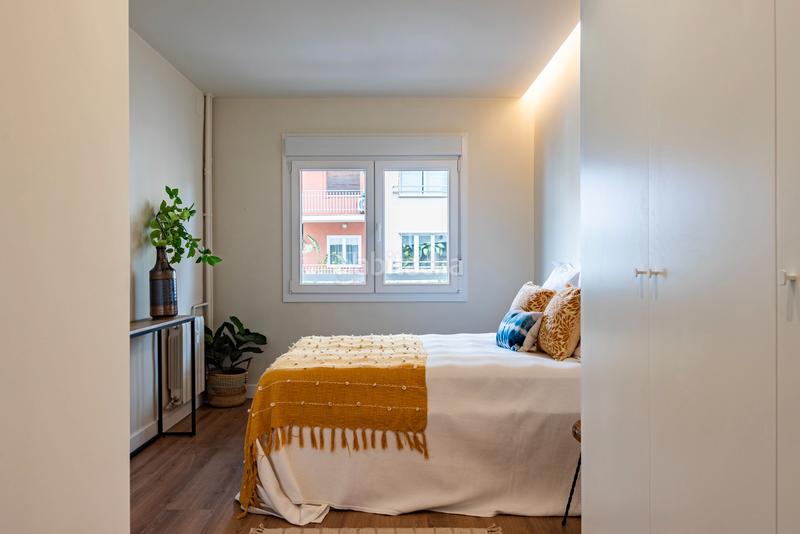 Foto e0117edc-ee50-4eb6-a13b-5ee55cb79f30. Piso  en venta en la dreta de leixample con 3 habitaciones y terraza, en Barcelona