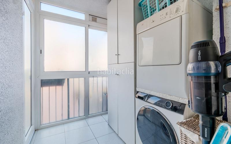 Foto 127a8810-99c3-4264-aea5-32c89b2f5999. Flat with heating parking in Centre Salt