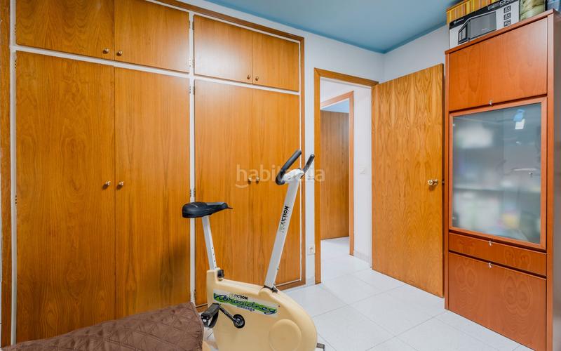 Foto 6cbbe616-d994-43c7-9d1b-a94ebd9d0445. Flat with heating parking in Centre Salt