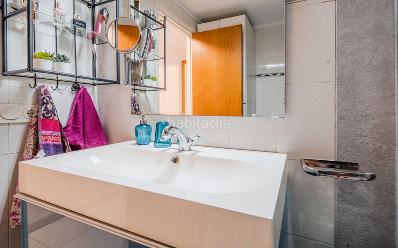 Foto f9e72a9a-ebbc-4c79-8c5f-328dc62c9945. Flat with heating parking in Centre Salt