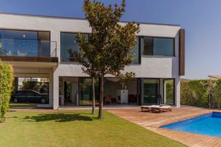 Casa in Loja. Villa en venta en loja con 3 habitaciones, jardín y piscina priv