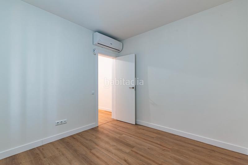 Foto 1daf0c1f-7086-4391-92da-d183f2652199. Piso  en venta en el Guinardó con 2 habitaciones, reformado a estrenar, en Barcelona