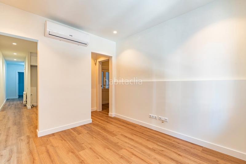 Foto ac094b3a-e751-447a-833e-2bac601bf3a7. Piso  en venta en el Guinardó con 2 habitaciones, reformado a estrenar, en Barcelona