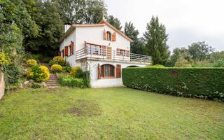 Haus  Cm castanyers. Casa en venta en viladrau con 3 habitaciones, terraza, jardín y
