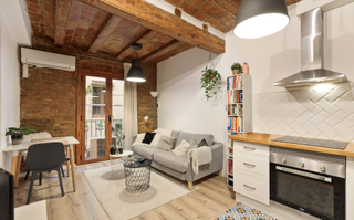 Pis  Sidé. Piso en venta en sant pere, santa caterina i la ribera con 2 hab