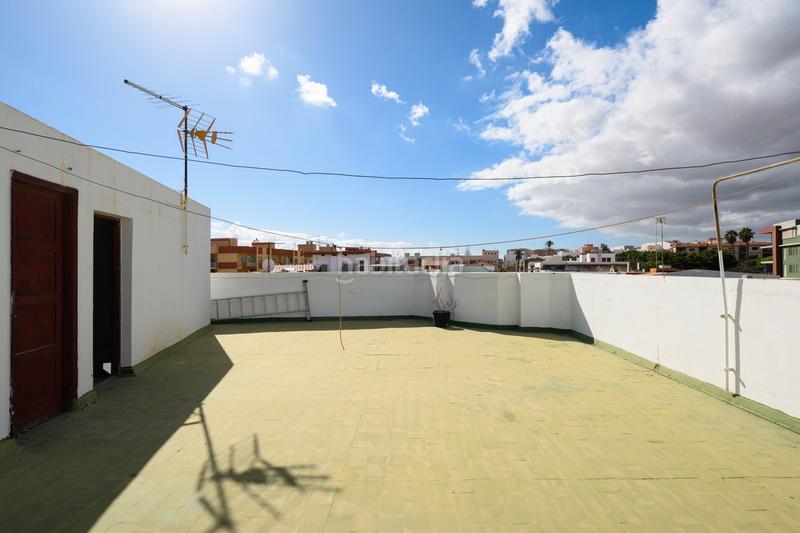 Foto b55bf582-5bc3-4873-823b-bf87b0ad79a6. Edifici a San Juan Telde