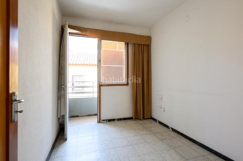 Foto f4e3e2b3-5dbd-48ea-b7f5-878b46907551. Edifici a San Juan Telde
