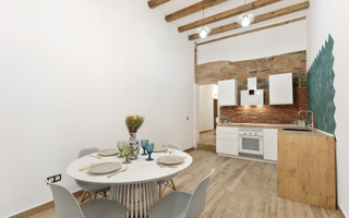 Pis  Polònia. Piso en venta en can baró con 3 habitaciones y patio, a estrenar