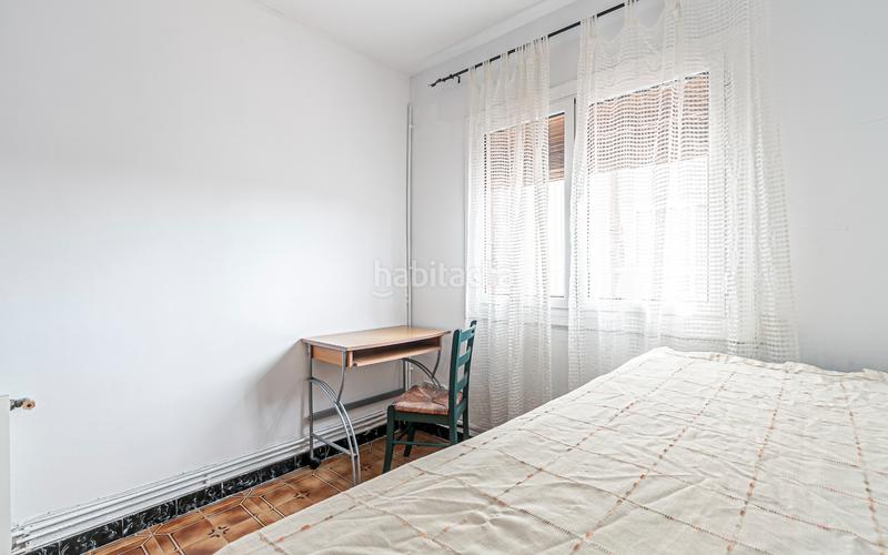 Foto 1712d0a2-8e8d-417c-9462-8b4c0a6941de. Àtic amb calefacció a El Camp de l´Arpa del Clot Barcelona