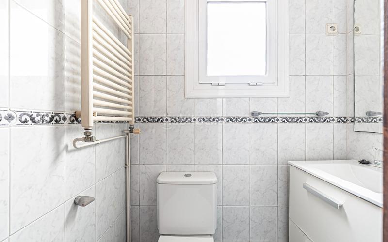 Foto 367d22ee-a8a6-4822-b9ed-2a41b99e6d60. Àtic amb calefacció a El Camp de l´Arpa del Clot Barcelona