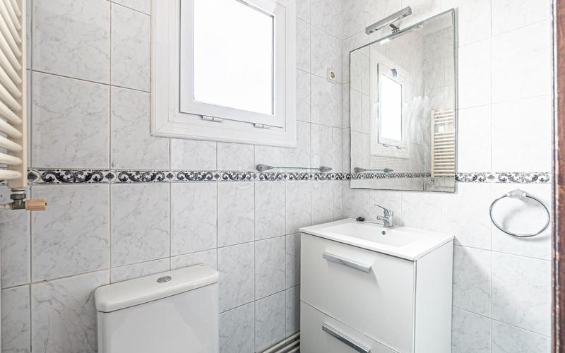 Foto 625dd980-e2e8-4346-ae97-baf96db31cca. Àtic amb calefacció a El Camp de l´Arpa del Clot Barcelona