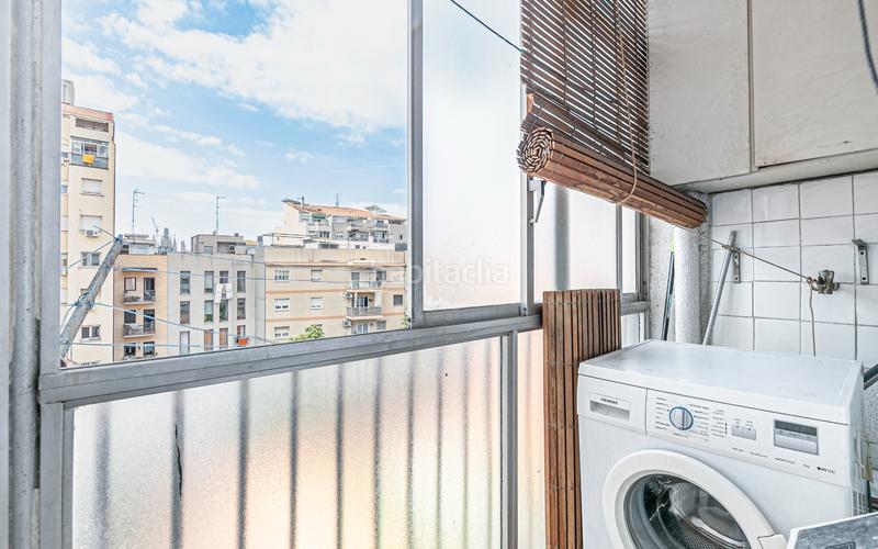 Foto 6ecf9c34-30b8-4938-b36f-4f09b1c7fbfb. Àtic amb calefacció a El Camp de l´Arpa del Clot Barcelona