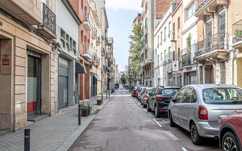 Foto 8e298198-a99d-4fa7-9b40-d7a7b799ecac. Àtic amb calefacció a El Camp de l´Arpa del Clot Barcelona