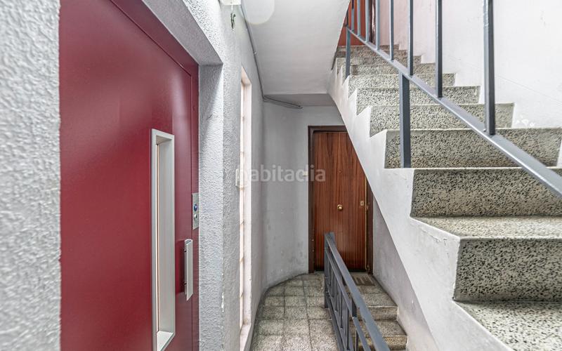 Foto 961eda90-8dbe-43c9-89ec-ba814929586e. Àtic amb calefacció a El Camp de l´Arpa del Clot Barcelona