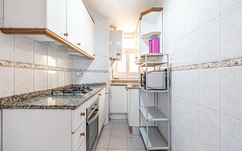 Foto c6d4dcd6-619a-4d91-b6c3-a73ef012fbd2. Àtic amb calefacció a El Camp de l´Arpa del Clot Barcelona