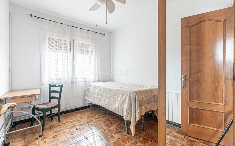 Foto e65eaeca-5a72-4bd4-bb0d-dbf04cc424fa. Àtic amb calefacció a El Camp de l´Arpa del Clot Barcelona