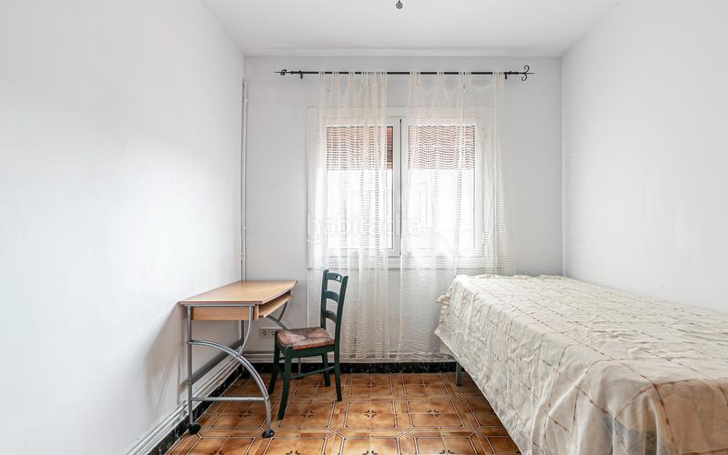 Foto f767dace-00ec-4530-851e-a85b3080d0f4. Àtic amb calefacció a El Camp de l´Arpa del Clot Barcelona