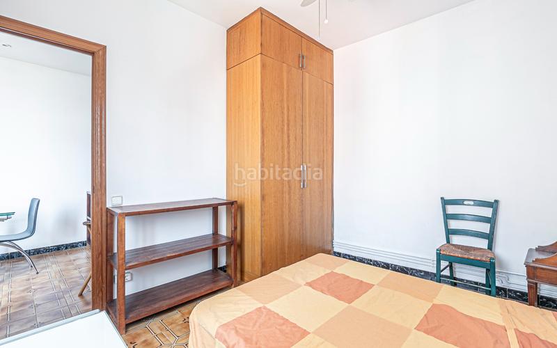 Foto f959353f-7786-437e-b7c9-71c64e0acb97. Àtic amb calefacció a El Camp de l´Arpa del Clot Barcelona