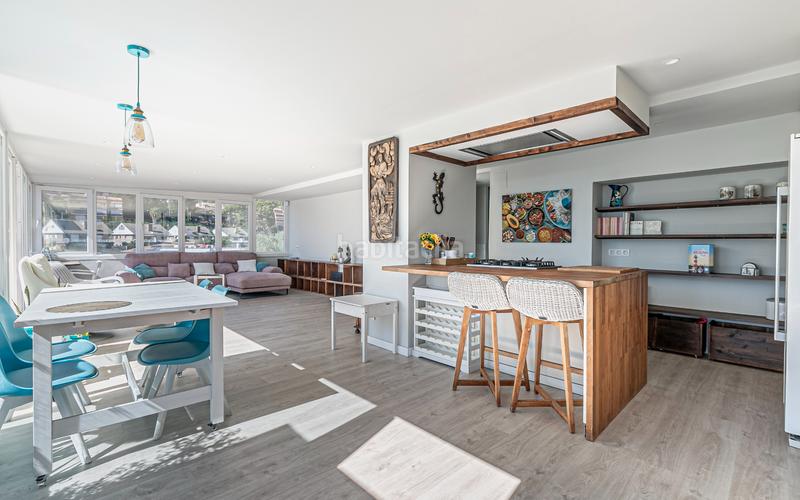 Foto 9de9278a-3b52-46f5-872d-cedf7190a7fa. Alquiler piso  en alquiler de temporada con 3 habitaciones y terraza, barcelona en Castelldefels