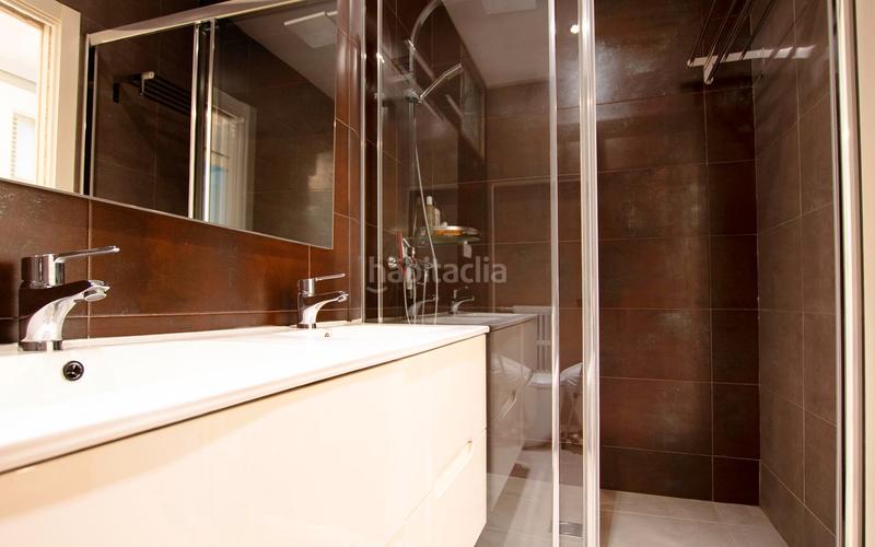 Foto 756c8731-7dad-4b60-a246-adbd4539302b. Alquiler piso  en alquiler en Estrella con 4 habitaciones y balcón, cerca del retiro, en Madrid