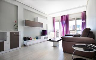 Lloguer Pis  Lira. Piso en alquiler en estrella con 4 habitaciones y balcón, cerca