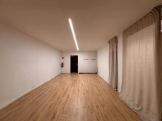 Local commercial  D'en cortines. Local en venta en sant pere, santa caterina i la ribera reciente