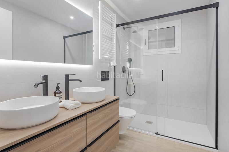 Foto b055453e-f26b-42f0-8464-ca1f189c4dbe. Pis amb calefacció a Barri de les Corts Barcelona