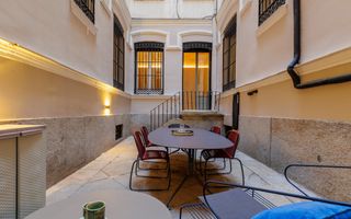 Etagenwohnung  Zorrilla. Piso en venta en cortes con 1 habitación y patio privativo, tota