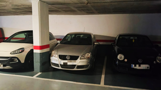 Posto auto  Montnegre. Plaza de parking en les corts