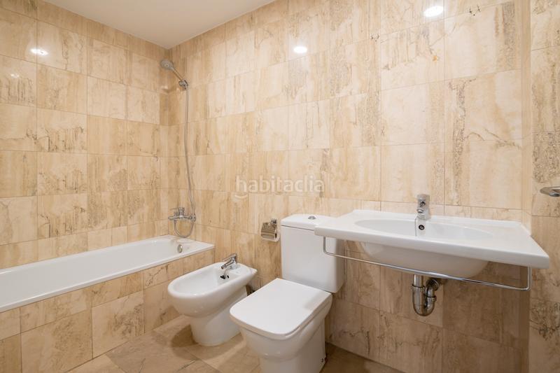 Foto 243f0030-34f7-4822-917c-65142c081822. Flat with heating parking in La Devesa Girona