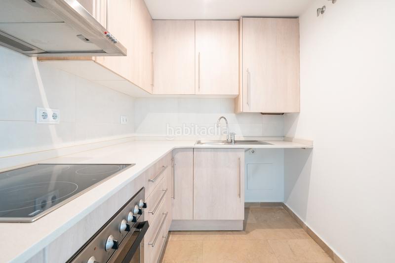 Foto 4c9938f9-7263-4318-a430-23e55c9648db. Flat with heating parking in La Devesa Girona