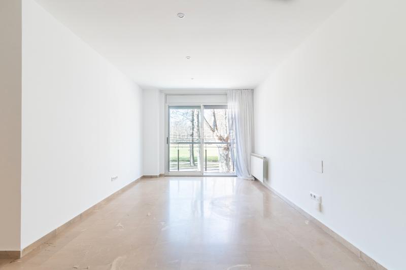 Foto 7229fd59-a19d-4f4c-b92b-8371f428b05d. Flat with heating parking in La Devesa Girona