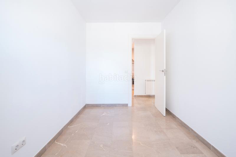 Foto b4034750-24fa-413d-a409-3fc6e635d26e. Flat with heating parking in La Devesa Girona