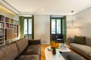 Etagenwohnung  Ruíz de alarcón. Piso en venta en jerónimos con 3 habitaciones y patio, reformado