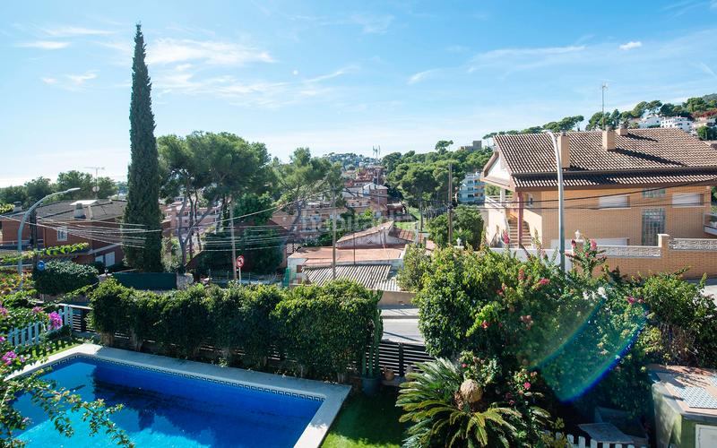 Foto 23168a60-6a7d-443e-be42-5a4741ee24a4. Maison avec chauffage parking piscine dans Can Roca Castelldefels