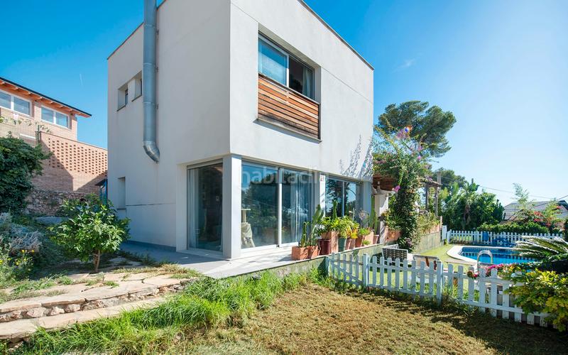 Foto 7f1cb26b-9b9a-4934-a10d-2e86da7338d6. Maison avec chauffage parking piscine dans Can Roca Castelldefels