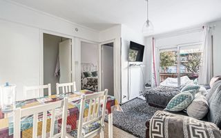 Pis  Am�rica. Piso en venta en matar� con 3 habitaciones y balc�n, barcelona