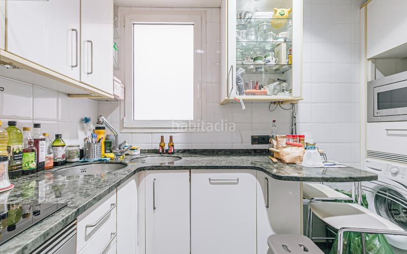 Foto 34cce9f6-5407-4415-9719-6ec3ea150128. Àtic amb calefacció a El Camp de l´Arpa del Clot Barcelona