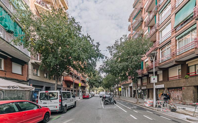 Foto 4d5635ee-d22a-4238-b2e5-a72b90223366. Àtic amb calefacció a El Camp de l´Arpa del Clot Barcelona