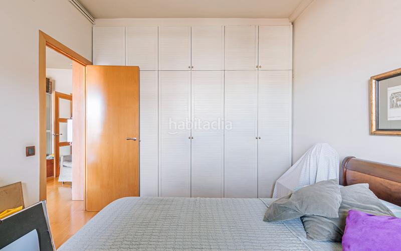 Foto b626a1fb-77da-4c60-af0b-d4f0201ffa51. Àtic amb calefacció a El Camp de l´Arpa del Clot Barcelona